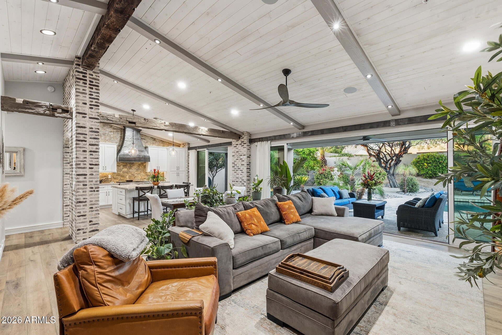 9046 E CALLE DE VALLE Drive