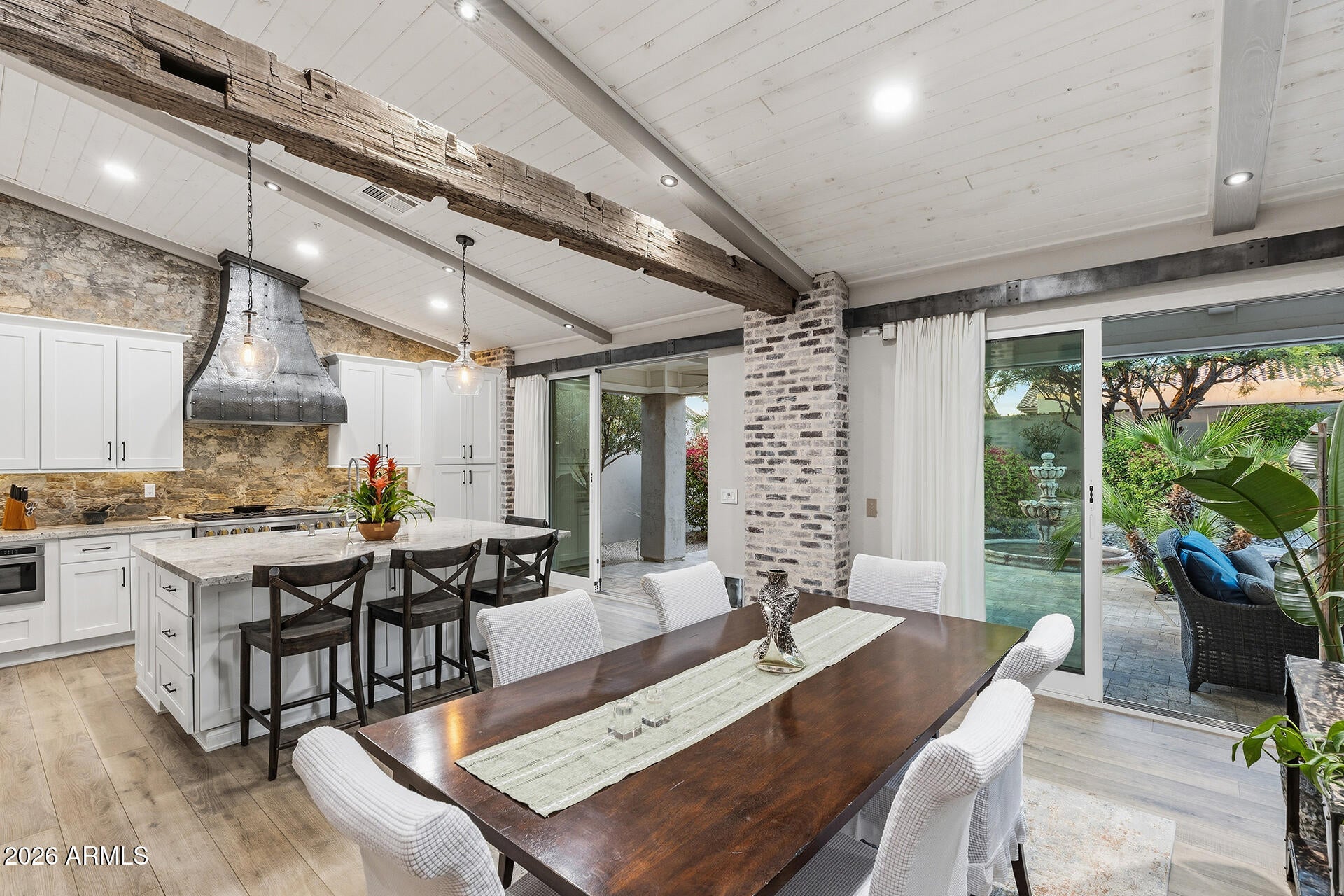 9046 E CALLE DE VALLE Drive