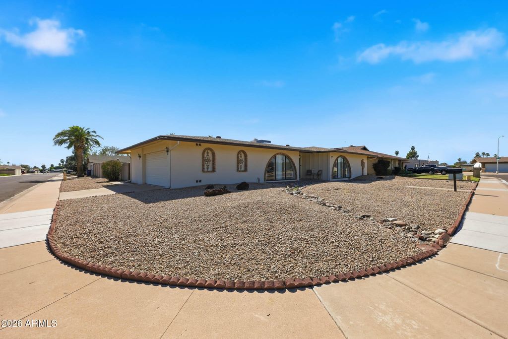 Photo of 4327 W Echo Lane, Glendale, AZ 85302 (MLS # 6984585)