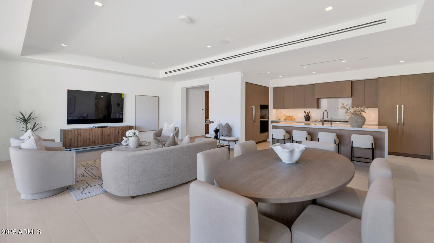 6587 N PALMERAIE Boulevard 2007