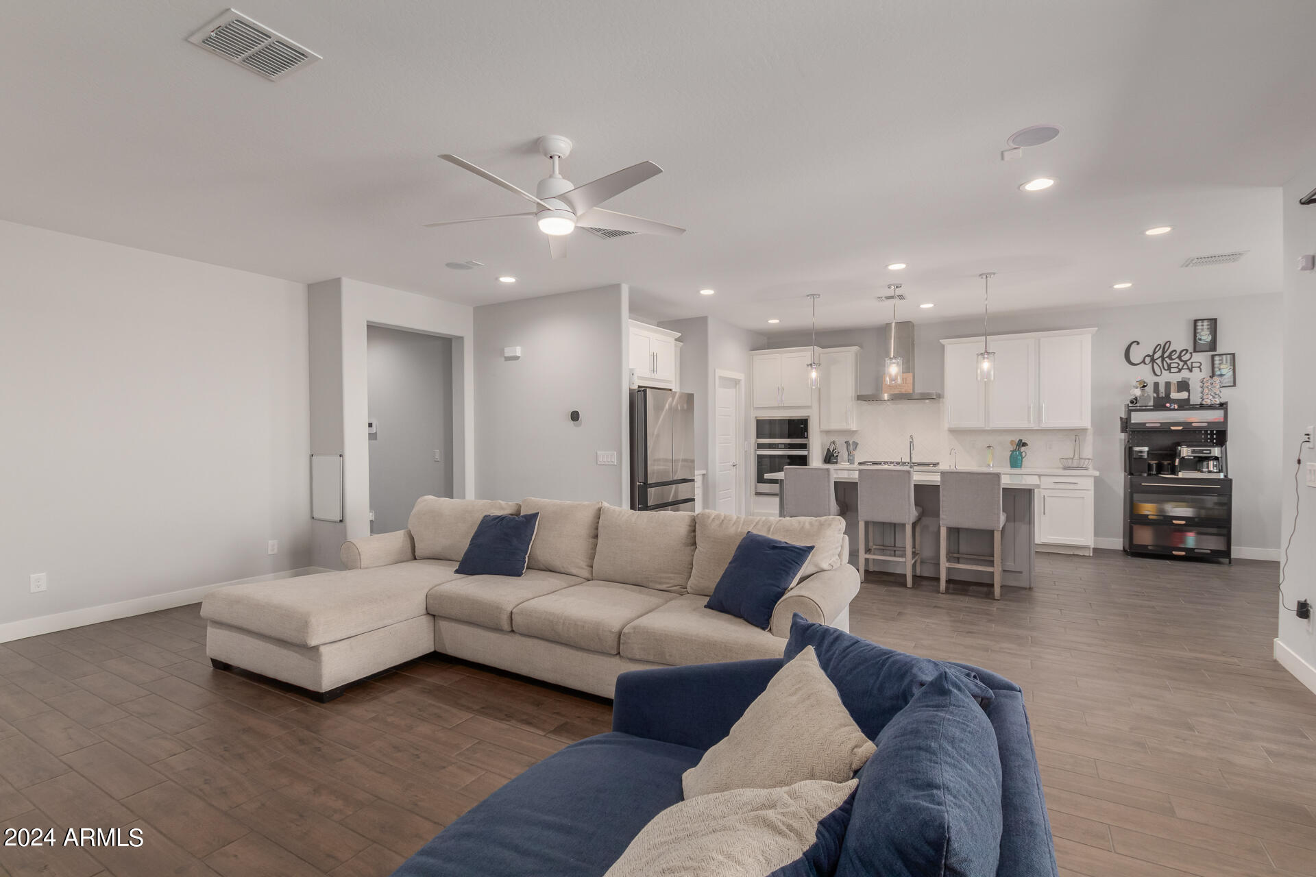 11014 W MCKINLEY Street