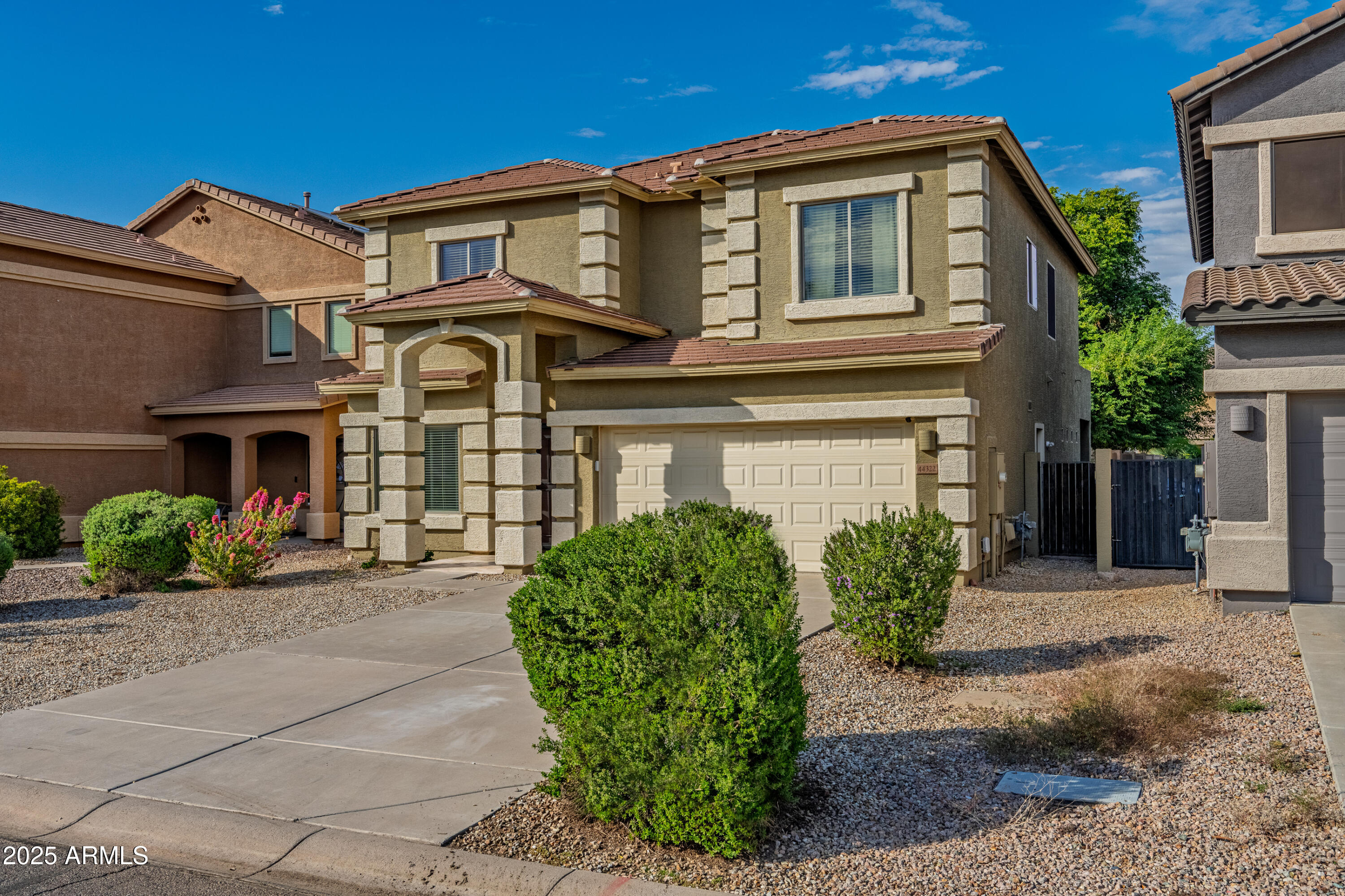 Homes for Sale in Queen Creek Arizona 2 44322 W CYPRESS Lane