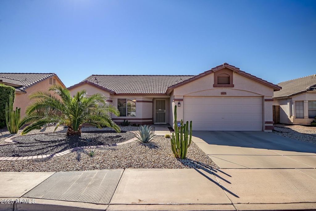 Photo of 13239 W Tara Lane, Surprise, AZ 85374 (MLS # 6936951)