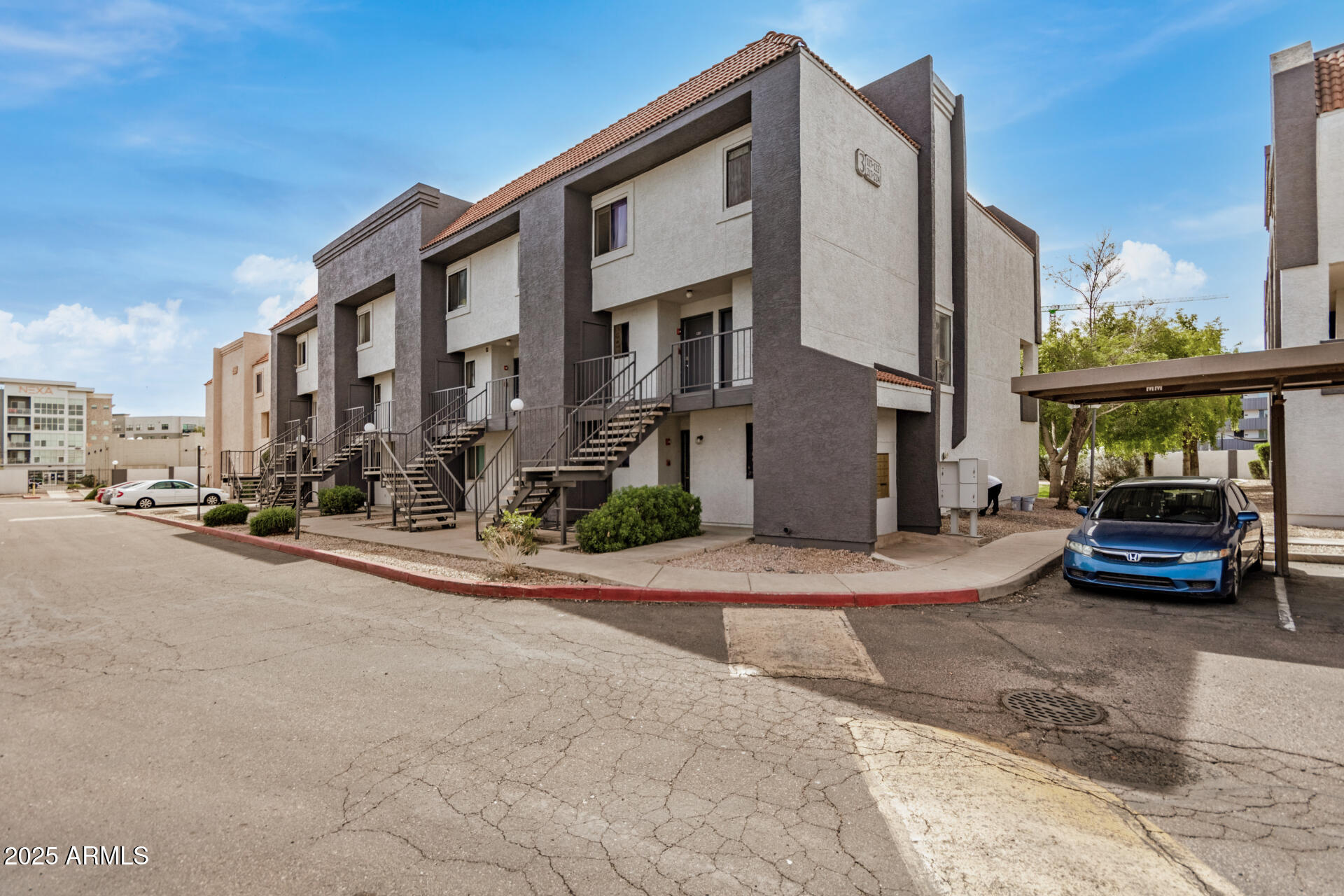 1215 E LEMON Street 222