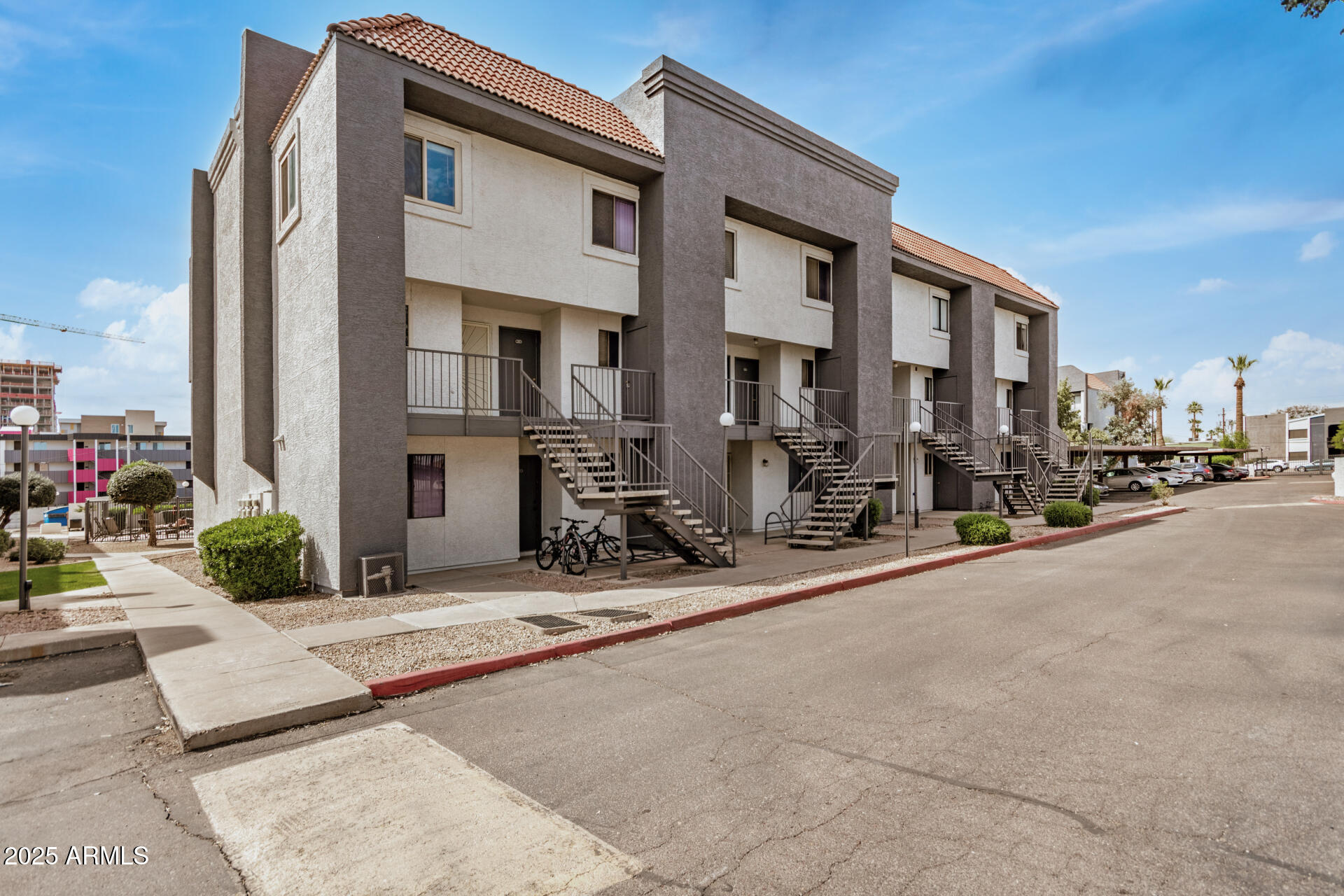 1215 E LEMON Street 222