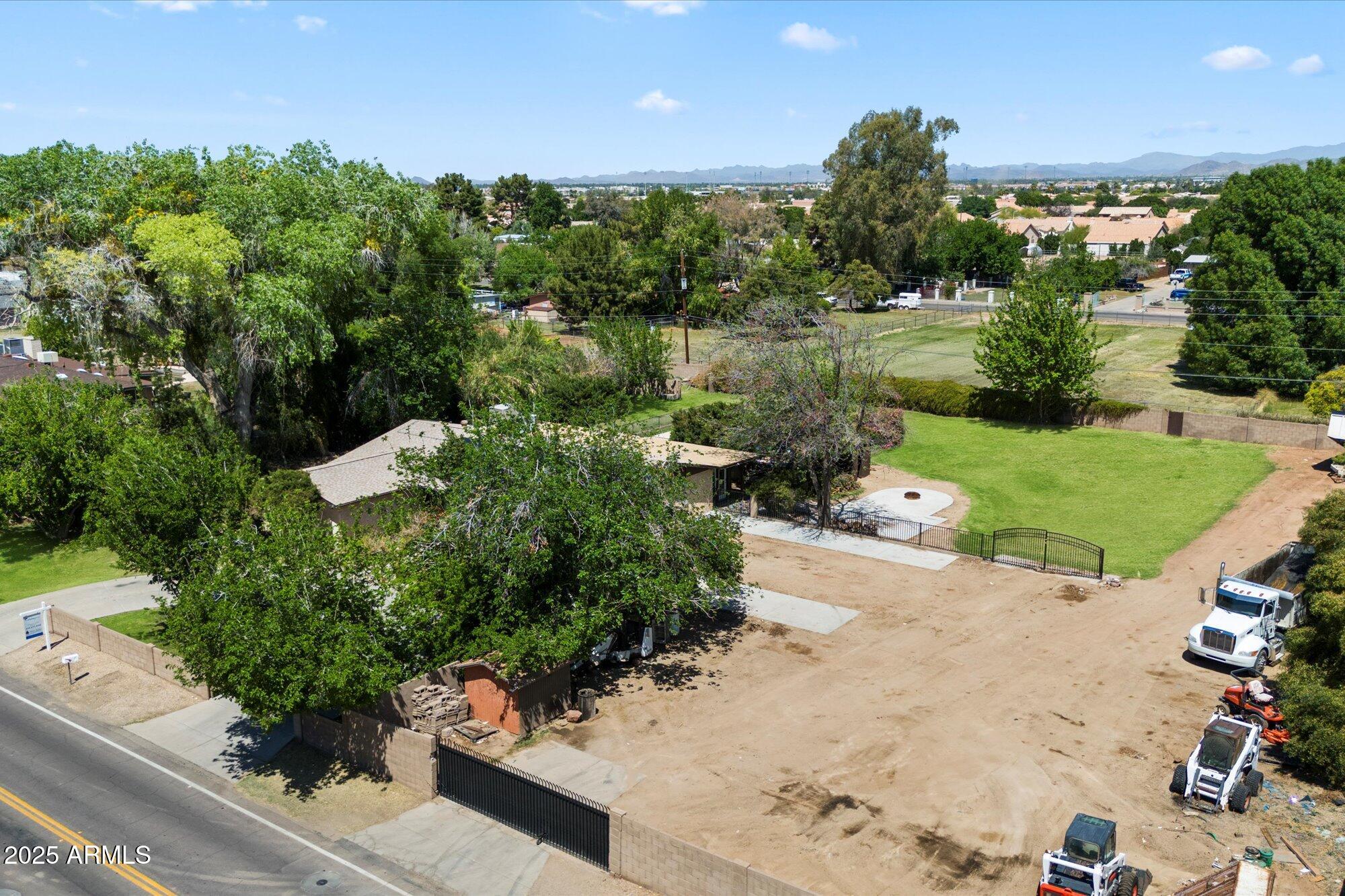 7602 W ACOMA Drive