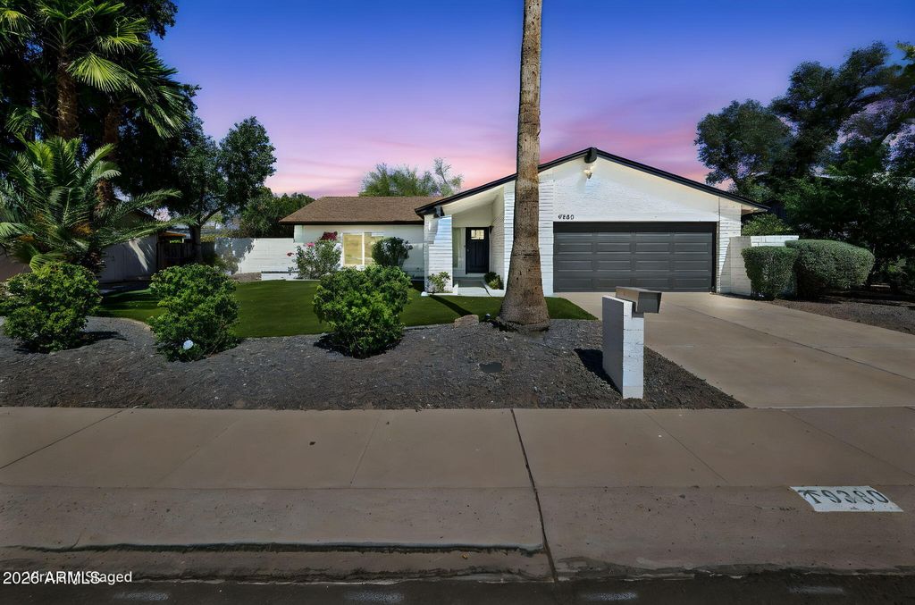 Photo of 9380 E Kalil Drive, Scottsdale, AZ 85260 (MLS # 7005039)