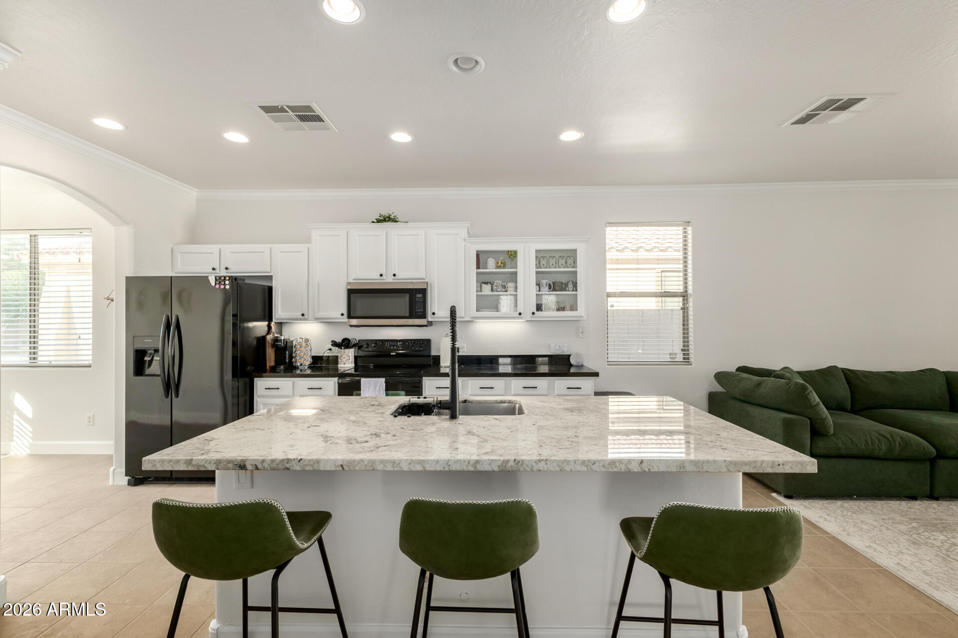 10768 W WOODLAND Avenue