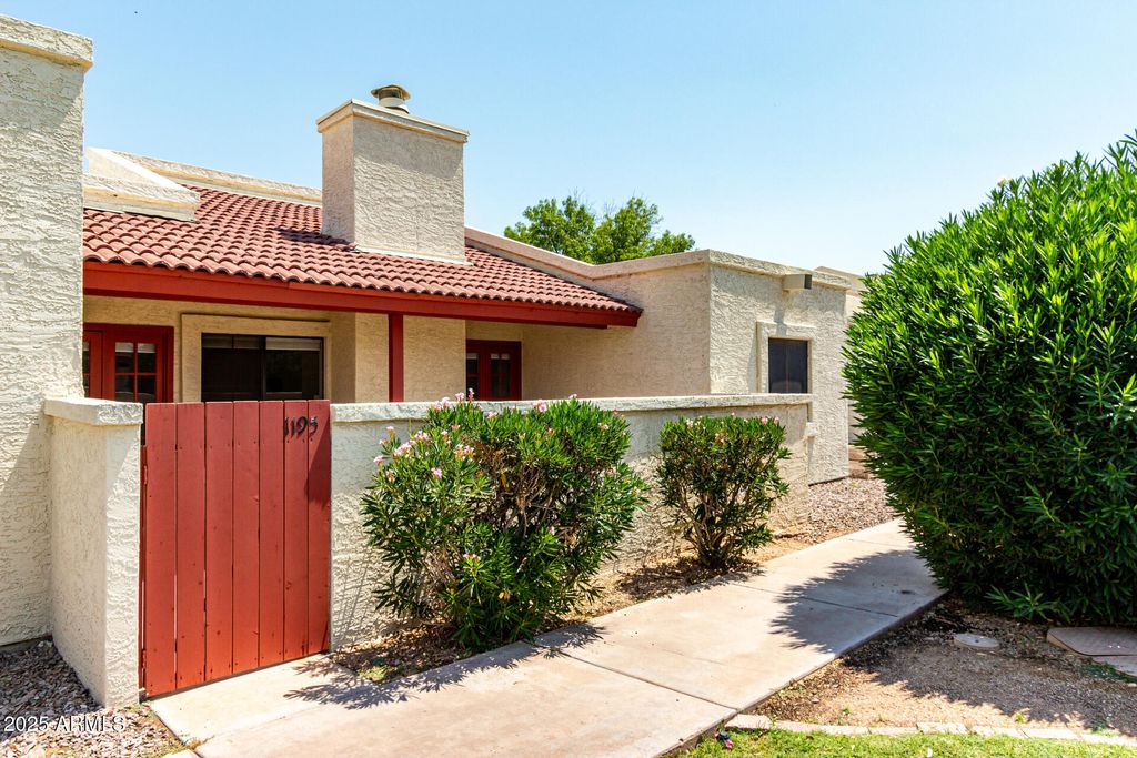 Photo of 633 W Southern Avenue #1195, Tempe, AZ 85282 (MLS # 6893620)