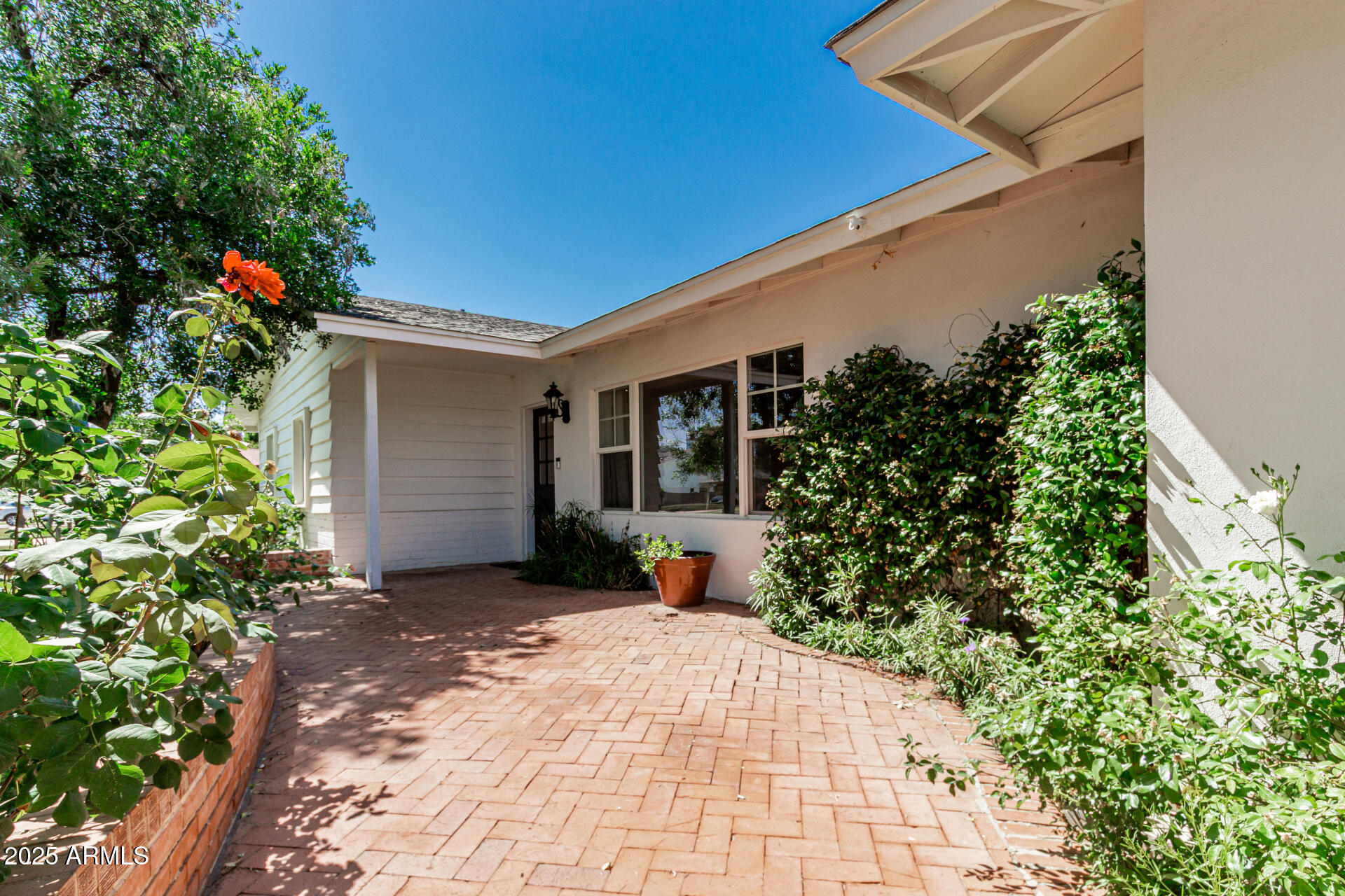 5118 E MULBERRY Drive