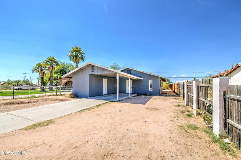 Photo of 305 N Morrison Avenue, Casa Grande, AZ 85122 (MLS # 6926086)