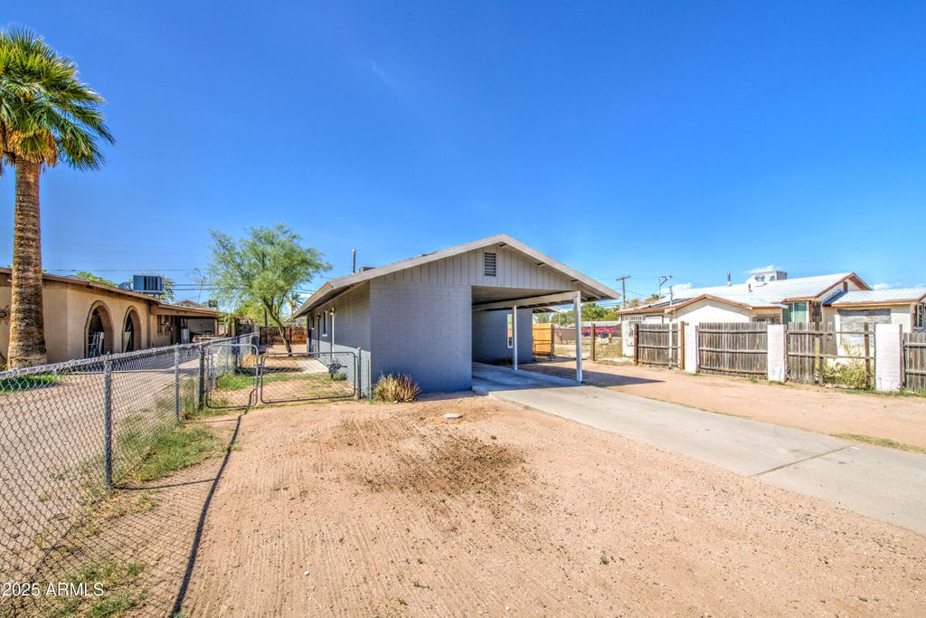 Photo of 305 N Morrison Avenue, Casa Grande, AZ 85122 (MLS # 6926086)