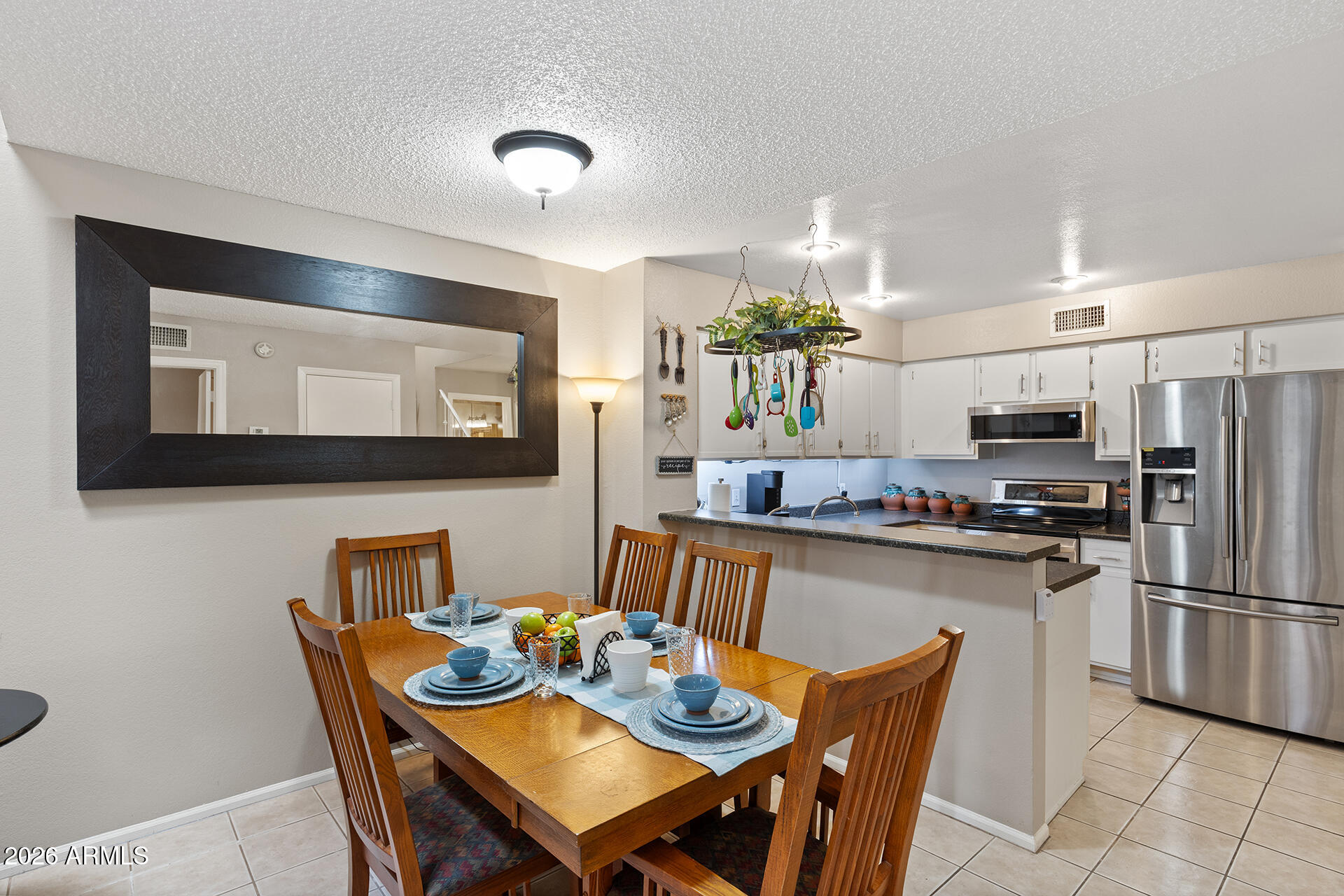 1717 E UNION HILLS Drive 1042