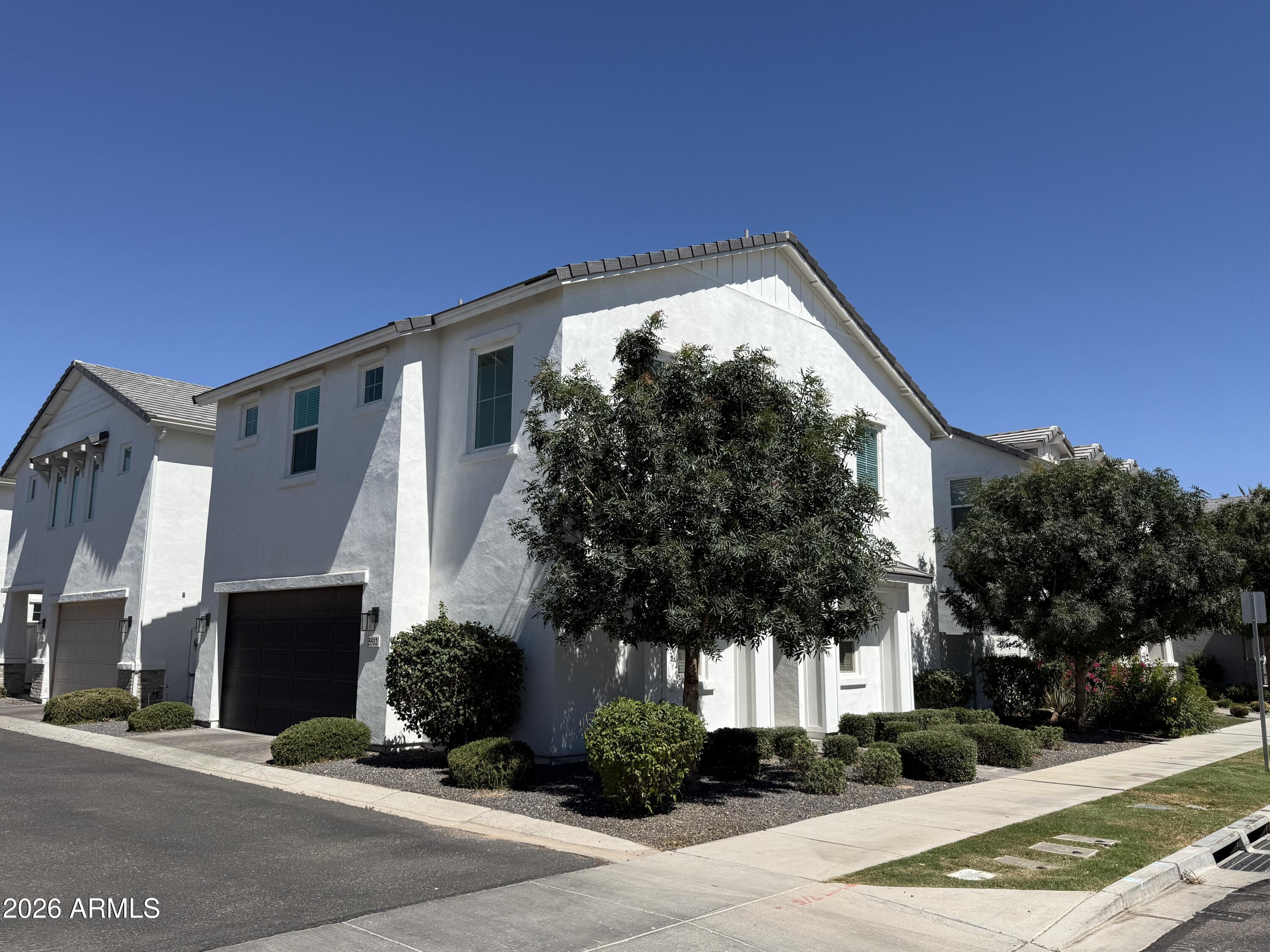 5512 S DILLON --