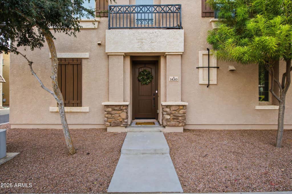 Photo of 1430 S Ponderosa Drive, Gilbert, AZ 85296 (MLS # 7044490)