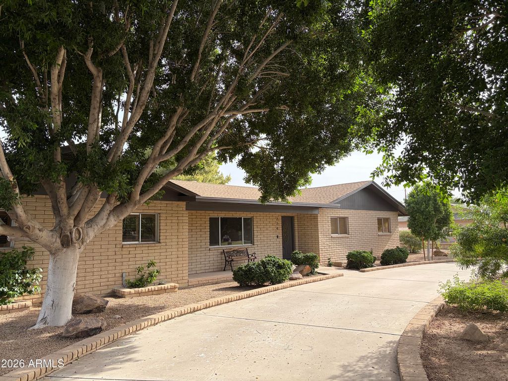 Photo of 224 E Campbell Road, Chandler, AZ 85225 (MLS # 7017673)