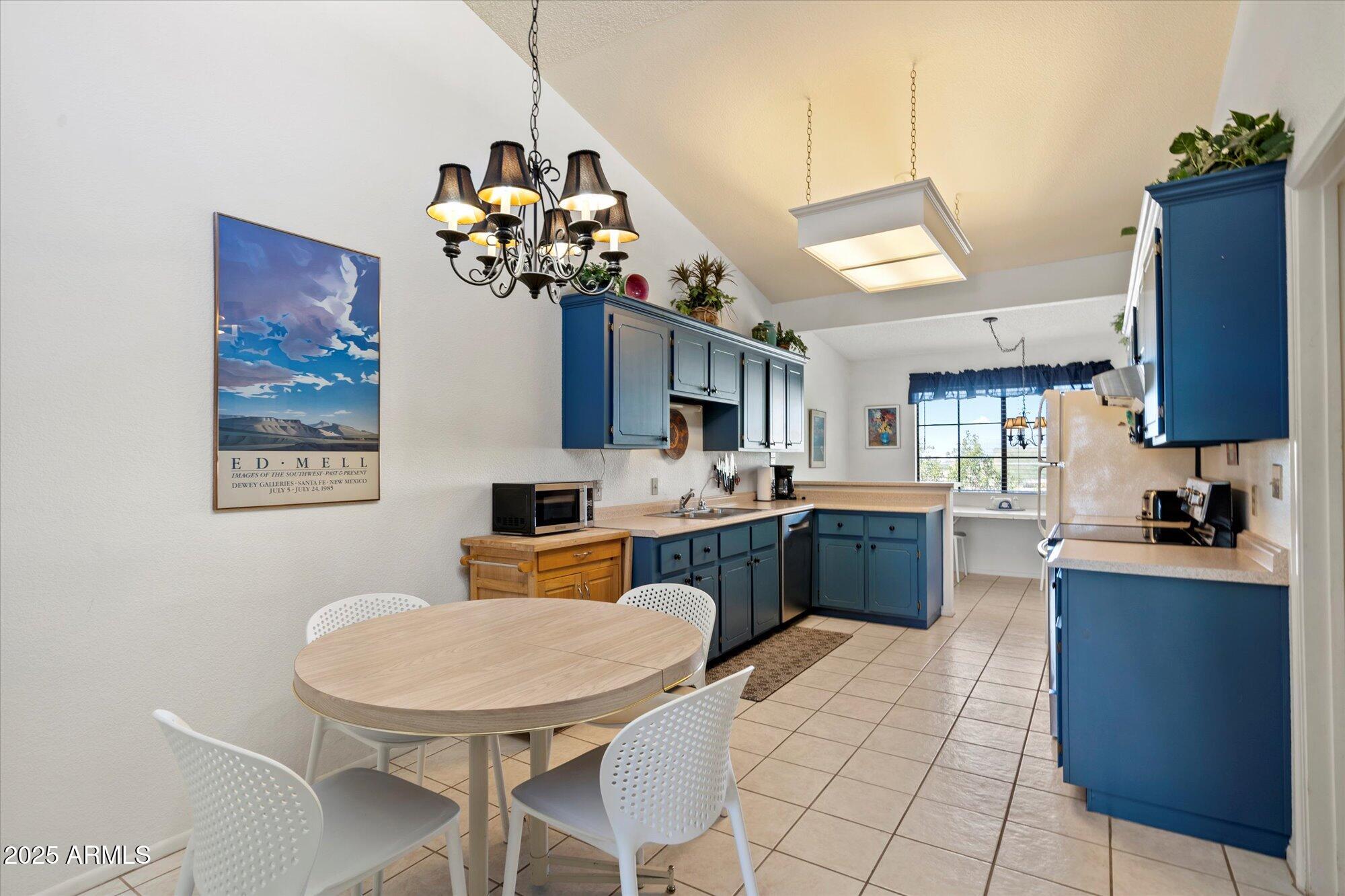 455 S DELAWARE Drive 128