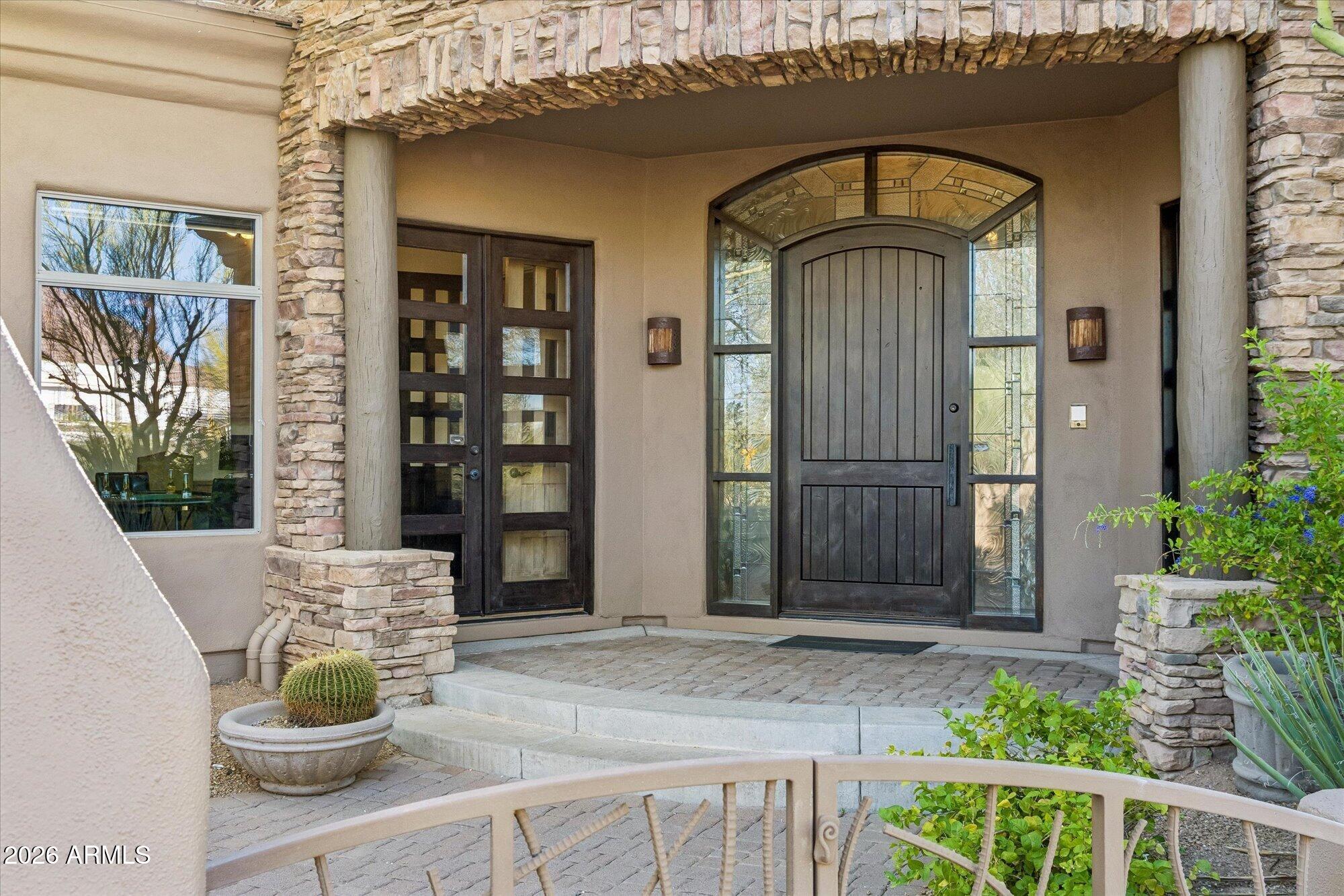8646 E Bronco Trail