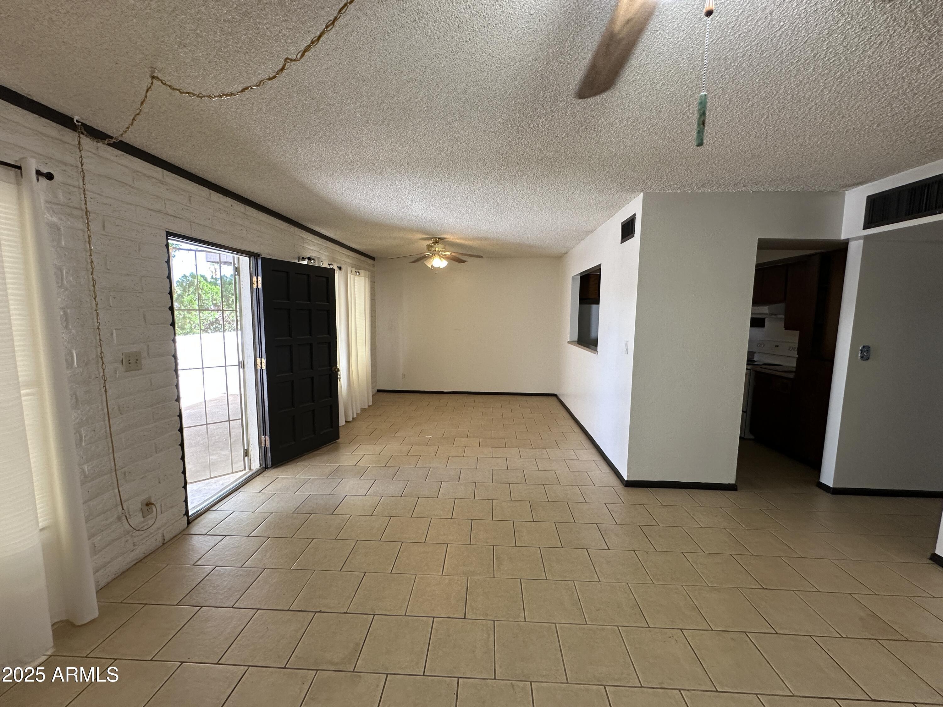 220 S OLD LITCHFIELD Road 104