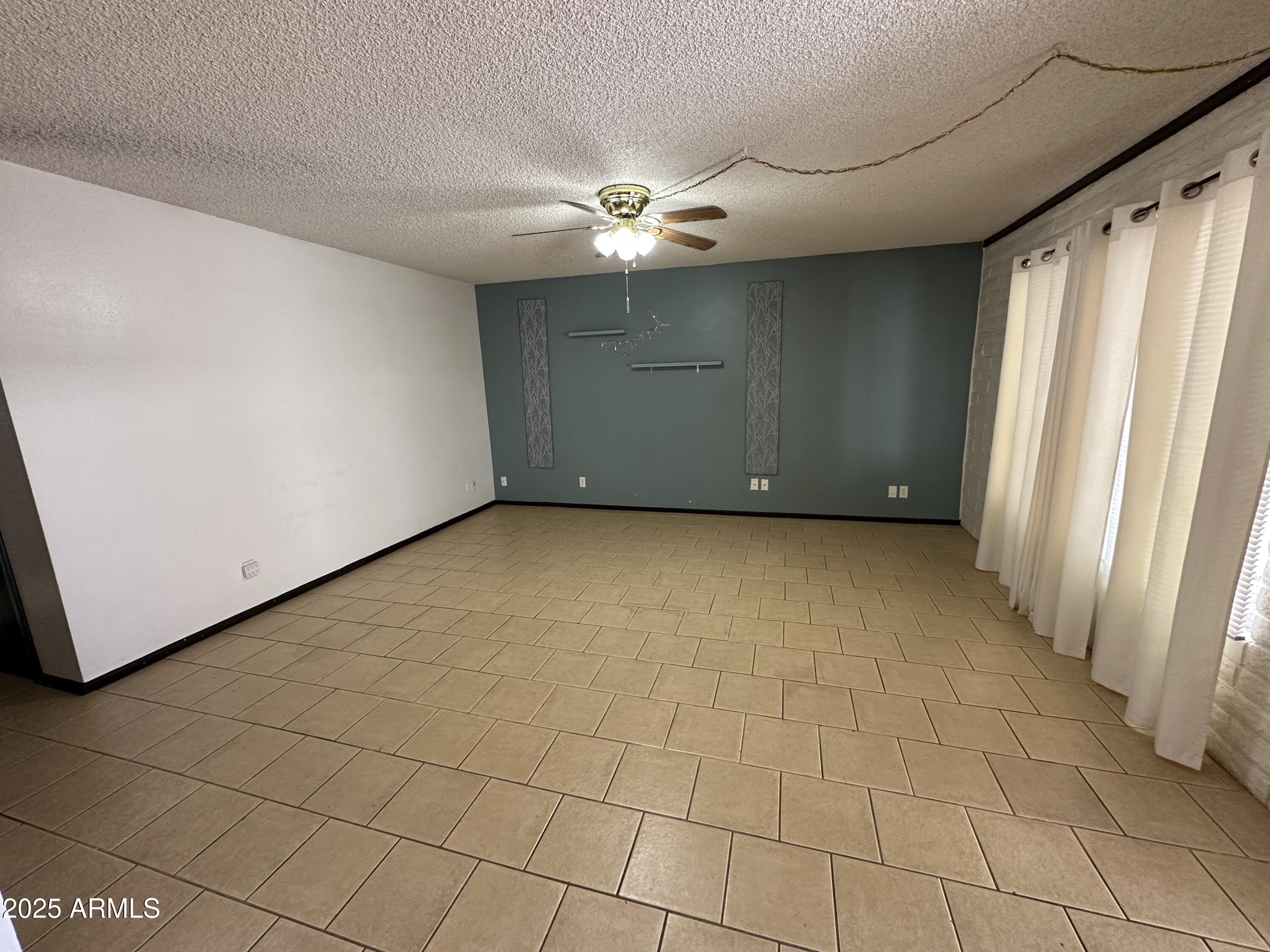 220 S OLD LITCHFIELD Road 104