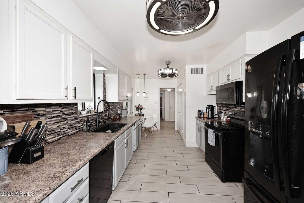 Photo of 2043 W Campbell Avenue, Phoenix, AZ 85015 (MLS # 7025810)