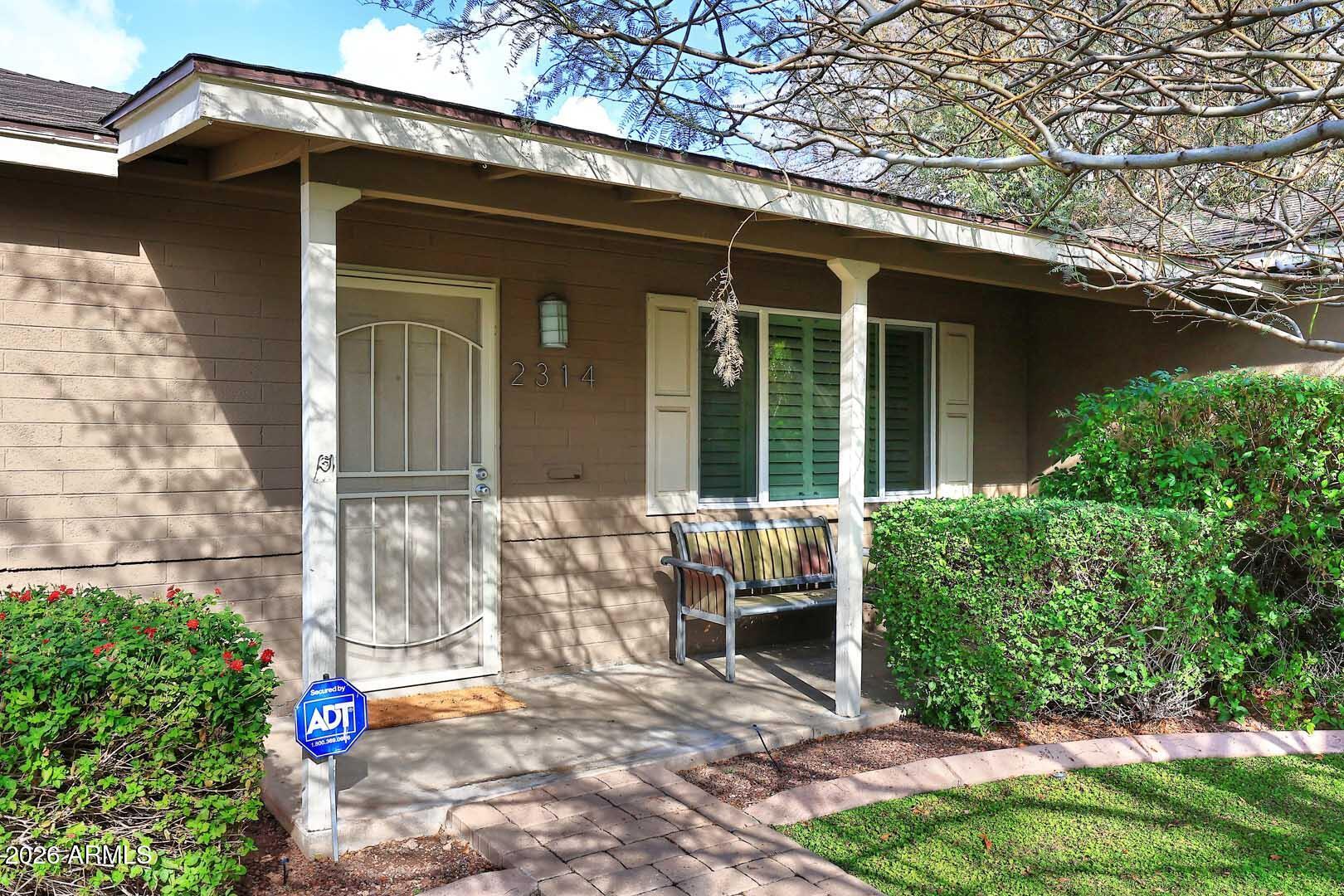 2314 E Montecito Avenue