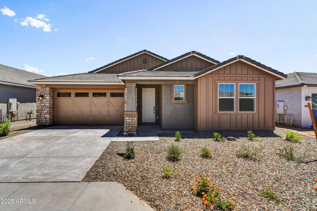 Photo of 5863 N 193rd Drive, Litchfield Park, AZ 85340 (MLS # 6904612)