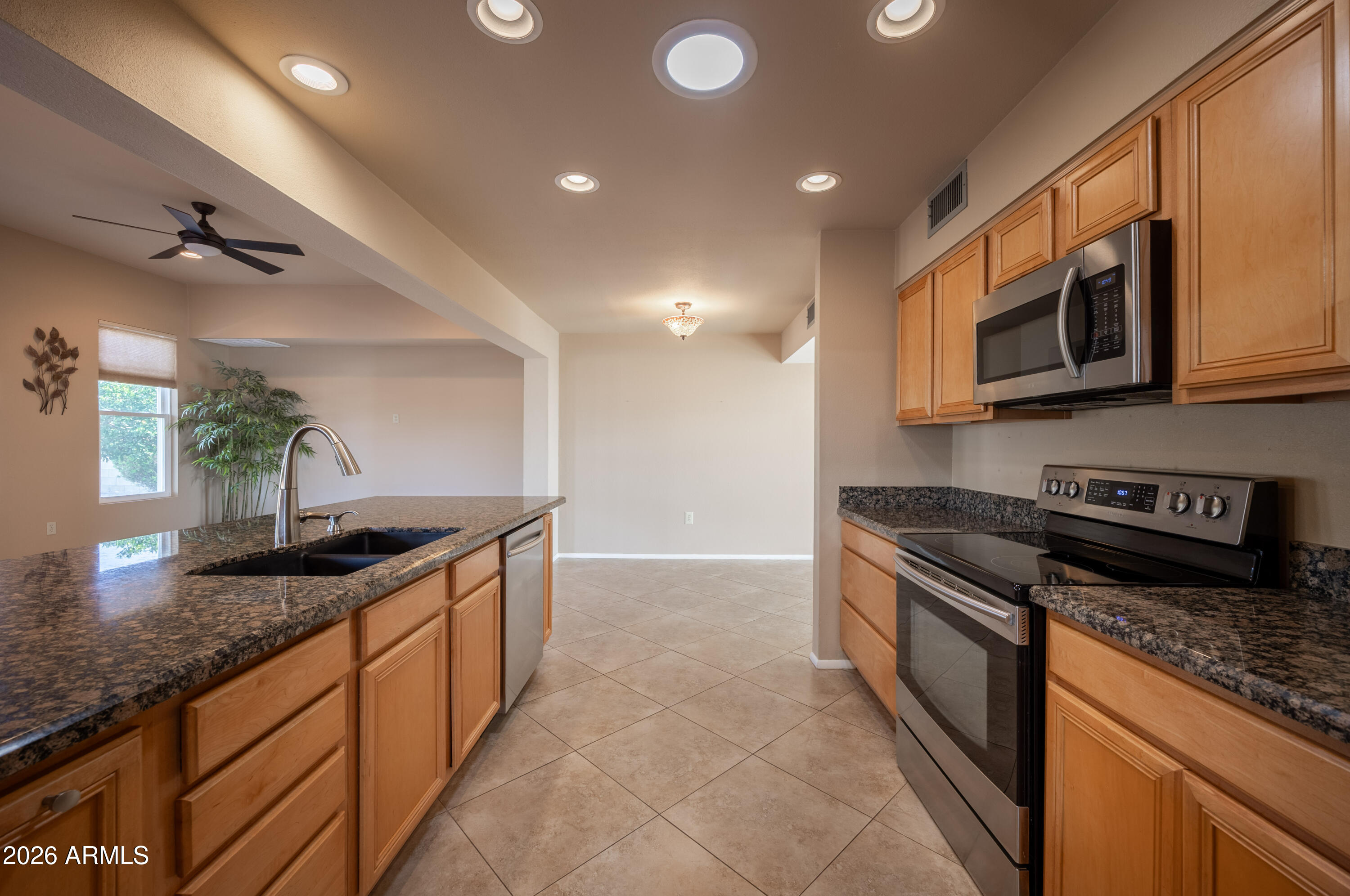 9528 W INDIAN HILLS Drive