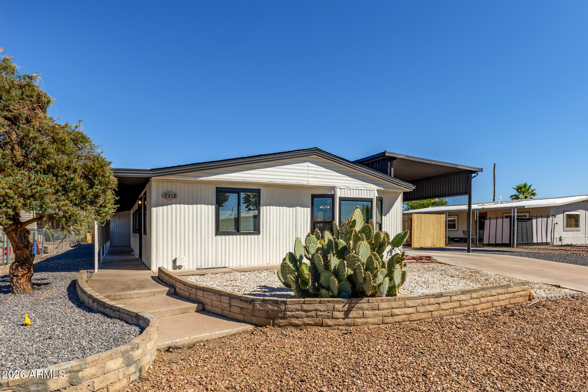 7712 E FRITO Avenue