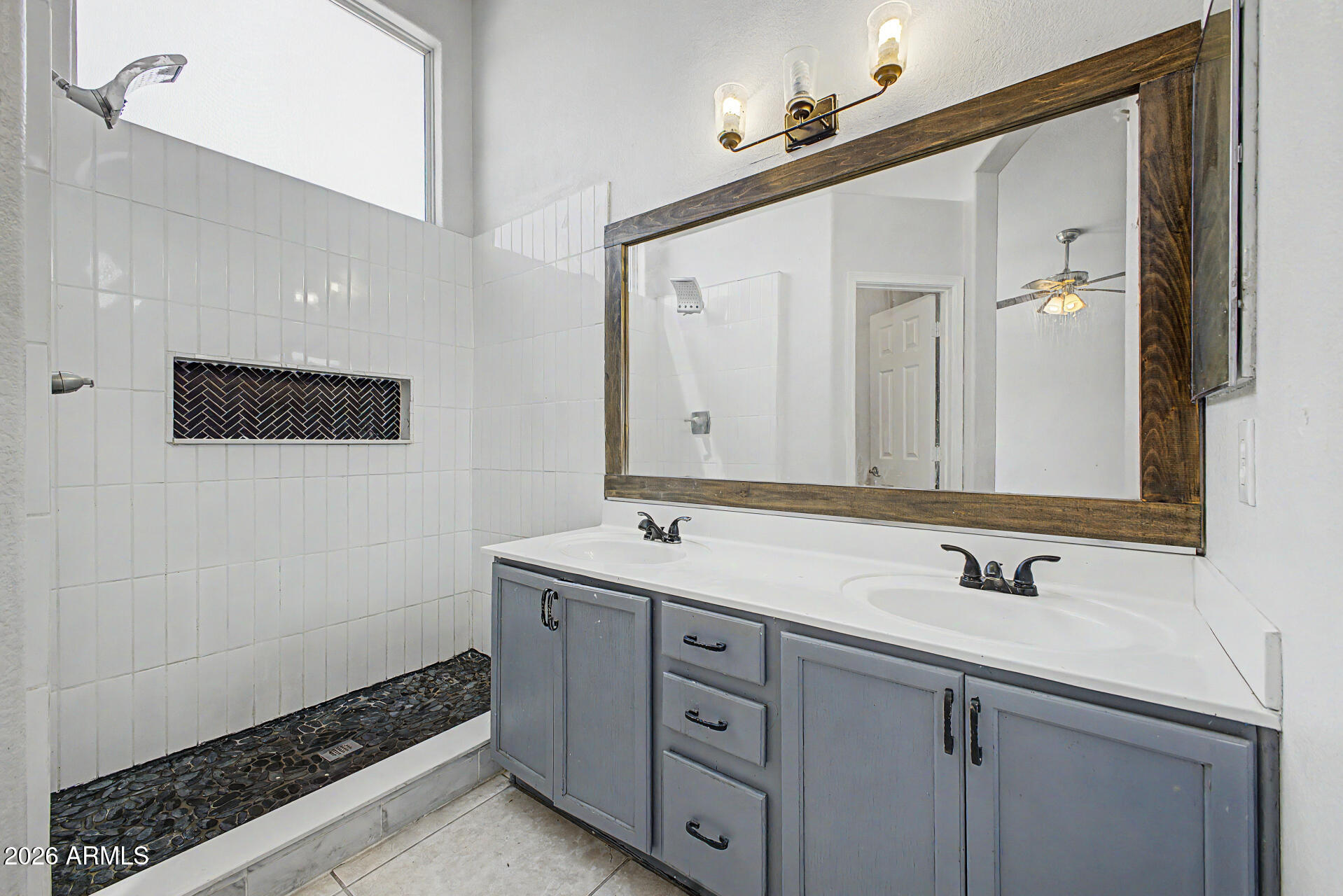 STONEGATE ESTATES - Residential