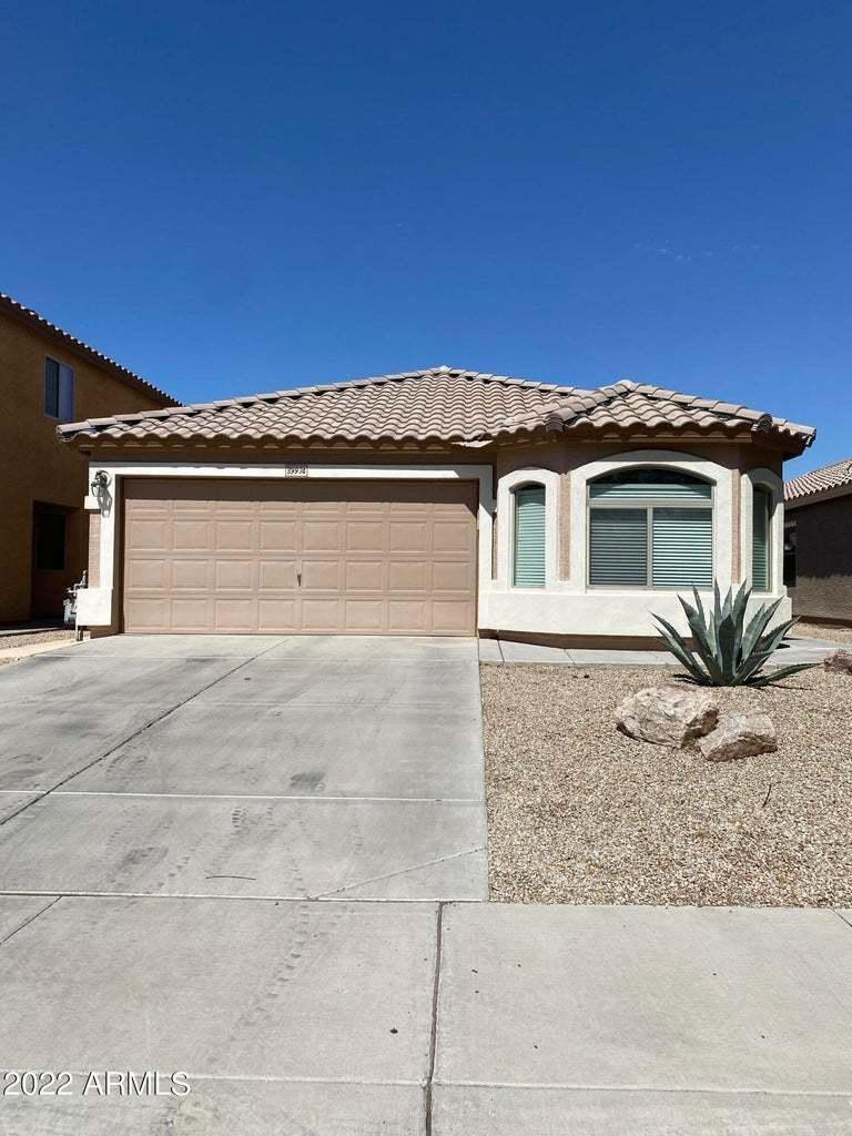 39974 W Thornberry Lane