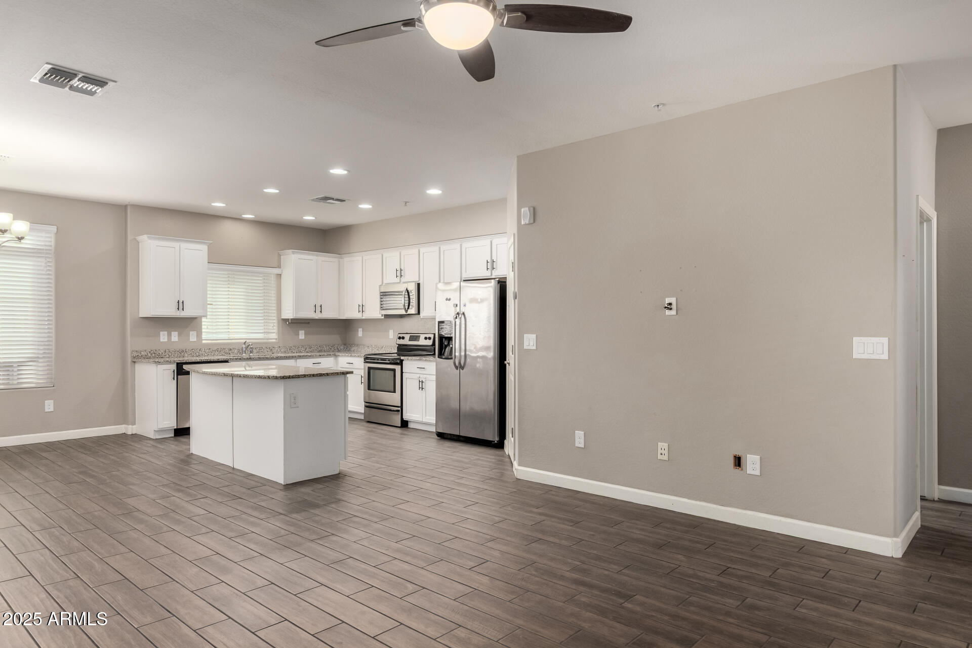 240 W JUNIPER Avenue 1146