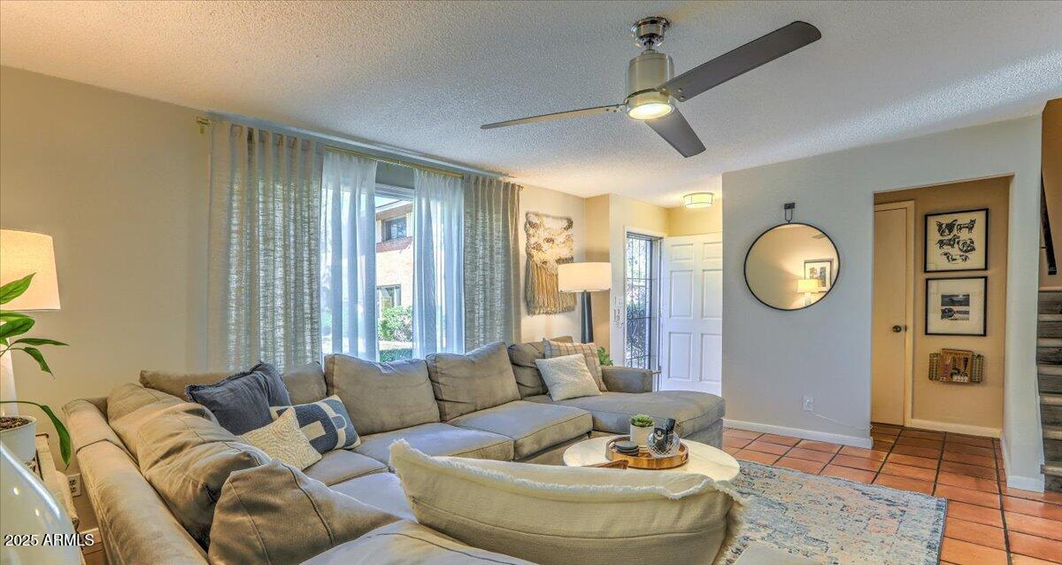 8520 E MONTEBELLO Avenue