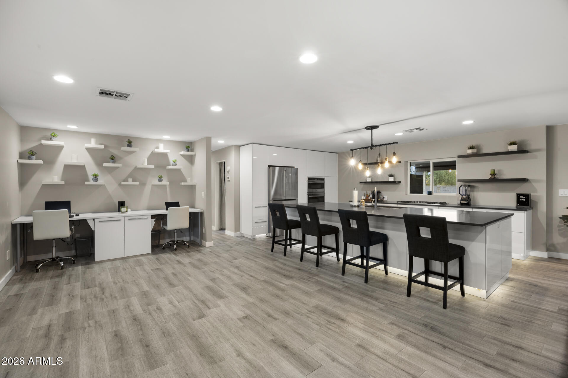 6421 E CORRINE Drive