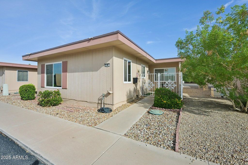 Photo of 13232 N 98th Avenue #G, Sun City, AZ 85351 (MLS # 6922807)