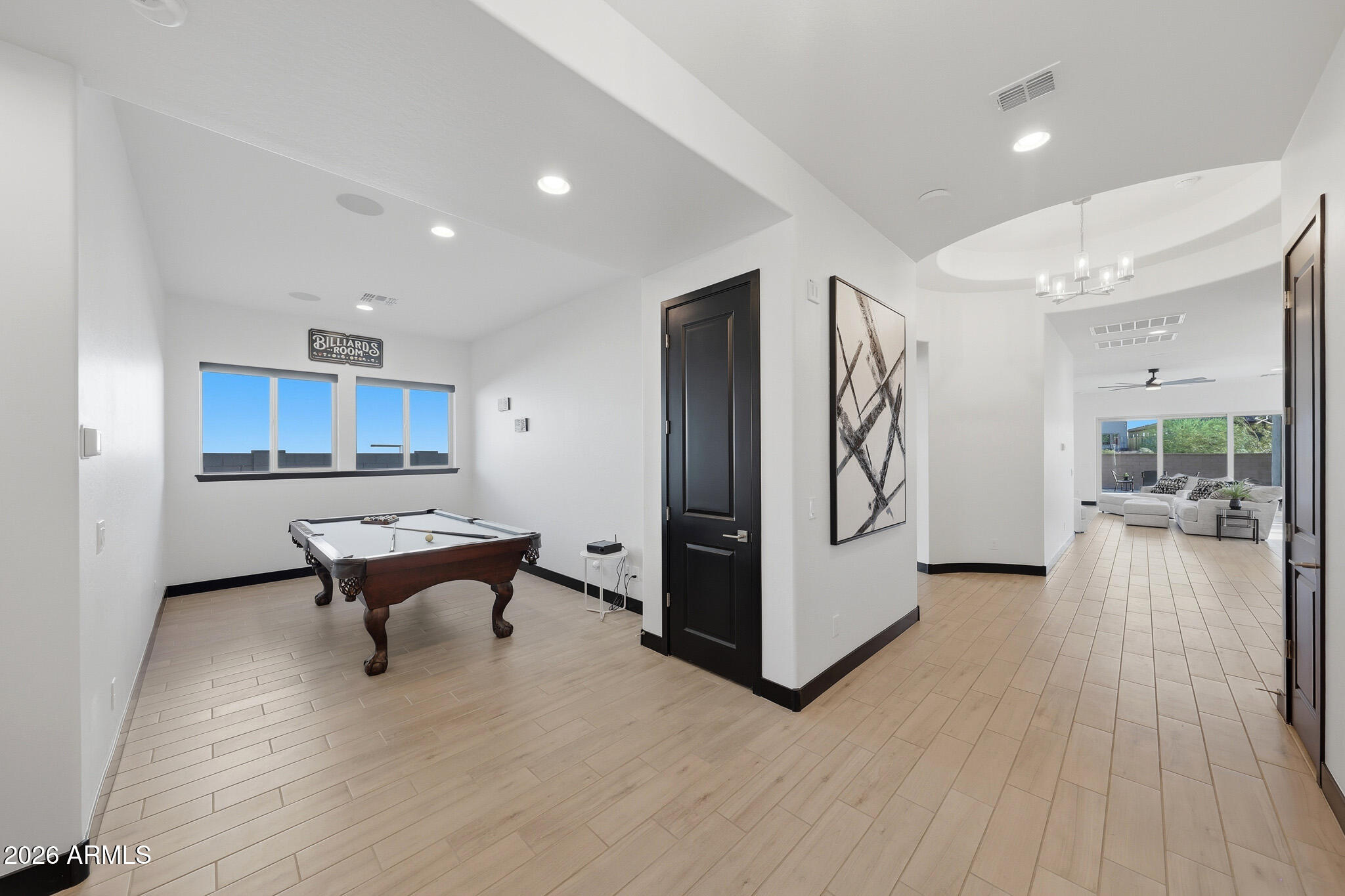 21589 W PIERSON Street