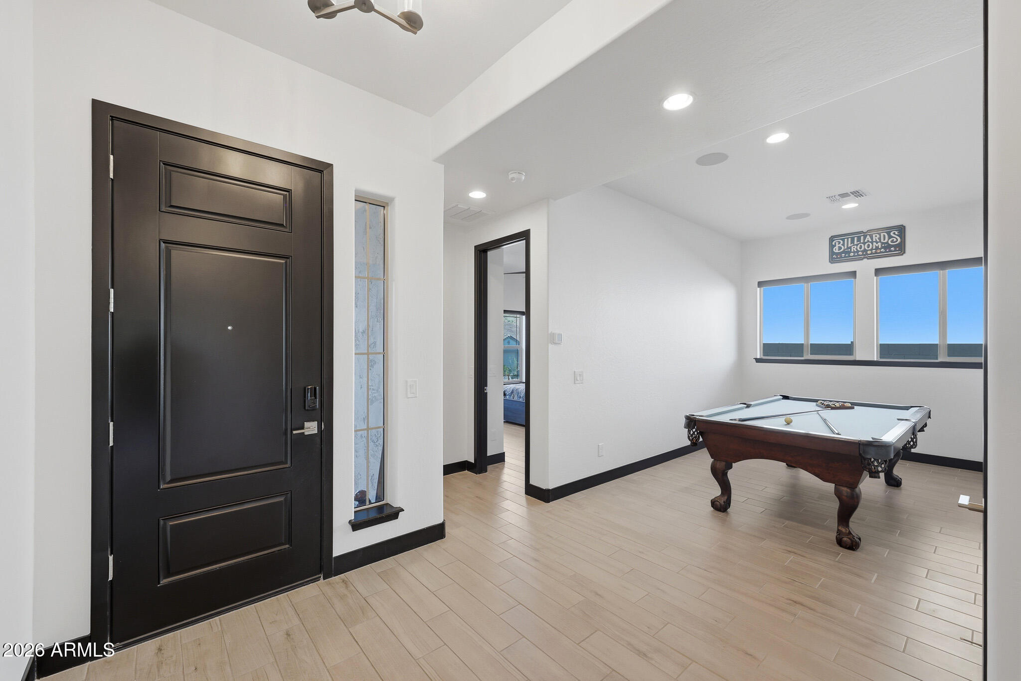 21589 W PIERSON Street