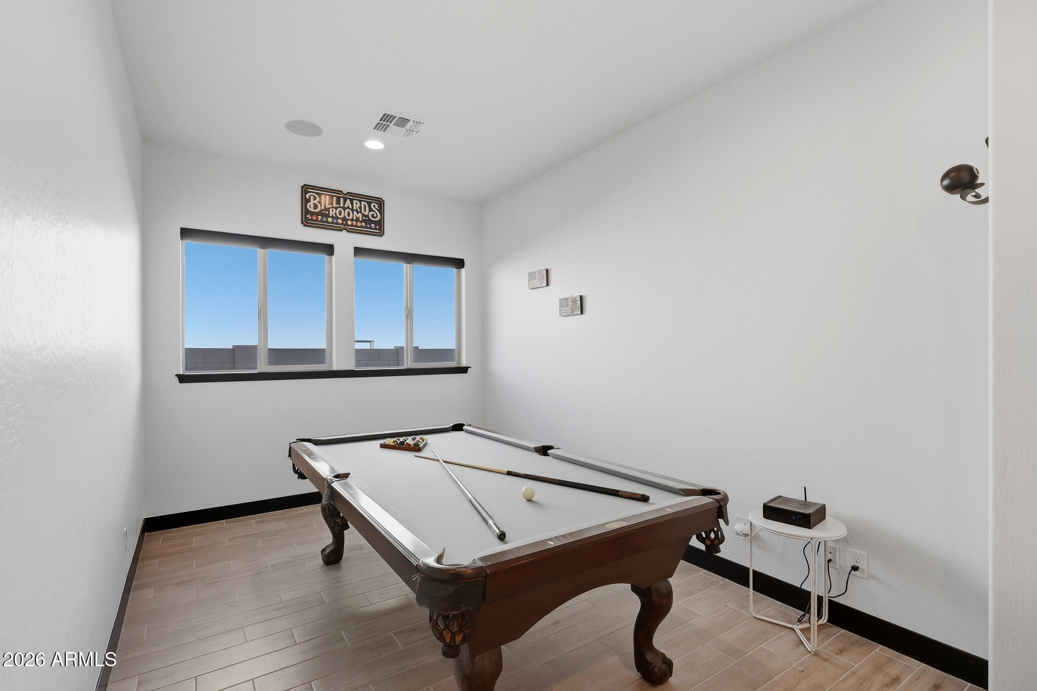 21589 W PIERSON Street