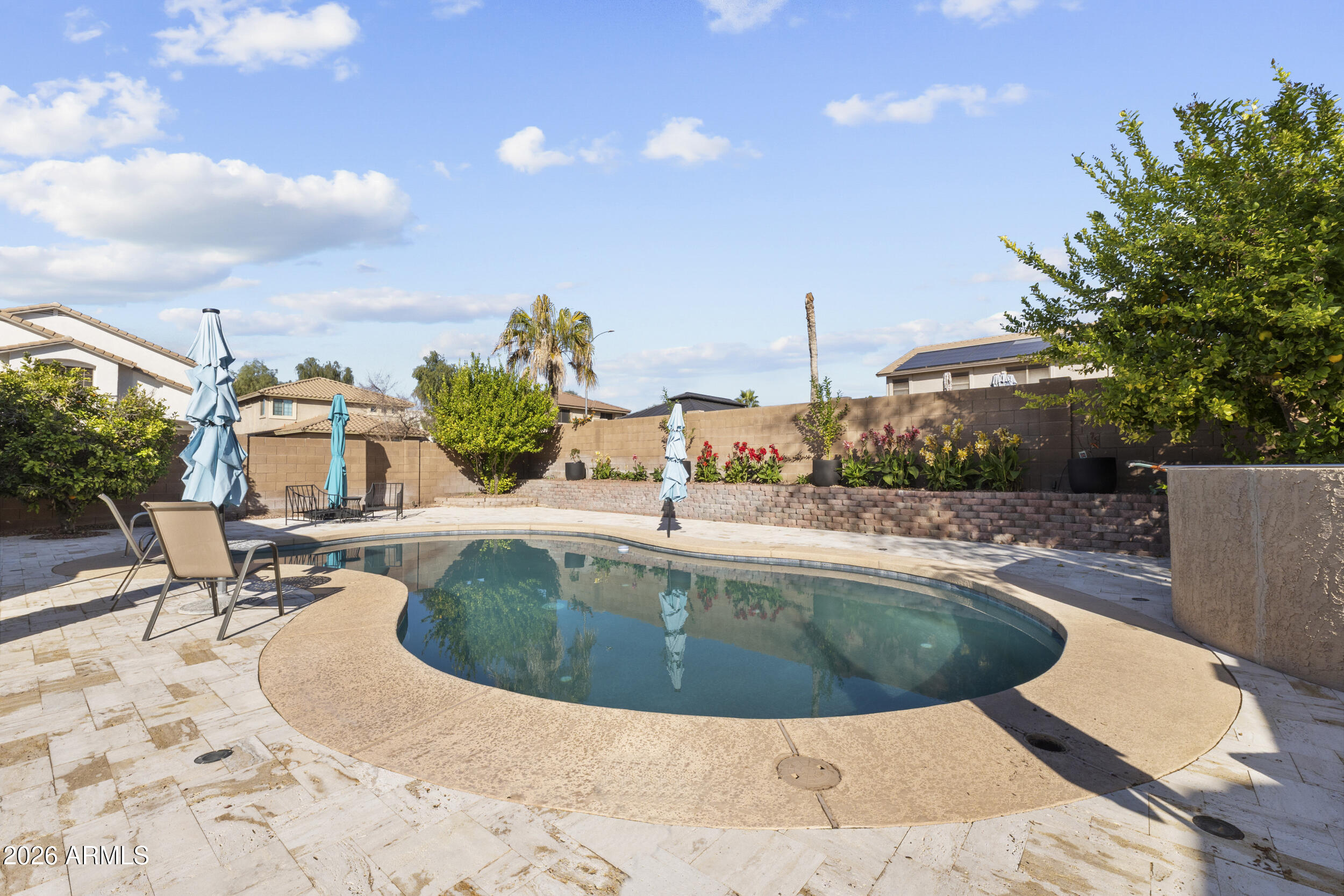 8996 W POTTER Drive