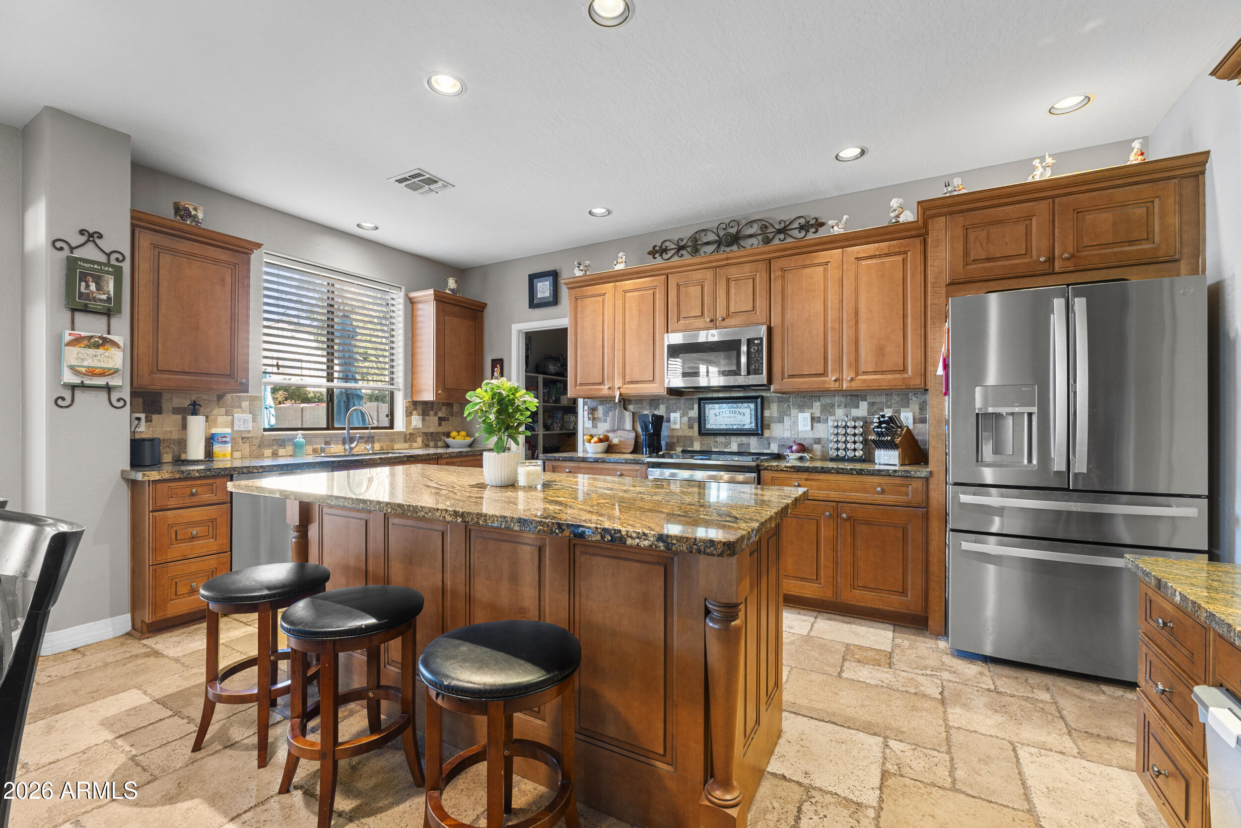 8996 W POTTER Drive
