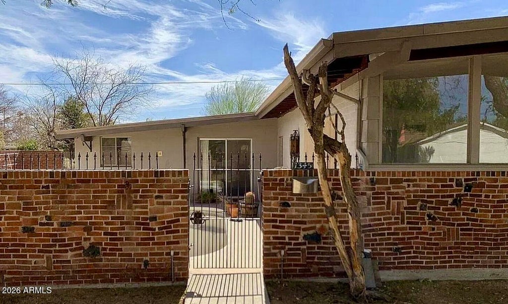 Photo of 1345 E Rose Lane, Phoenix, AZ 85014 (MLS # 7056838)