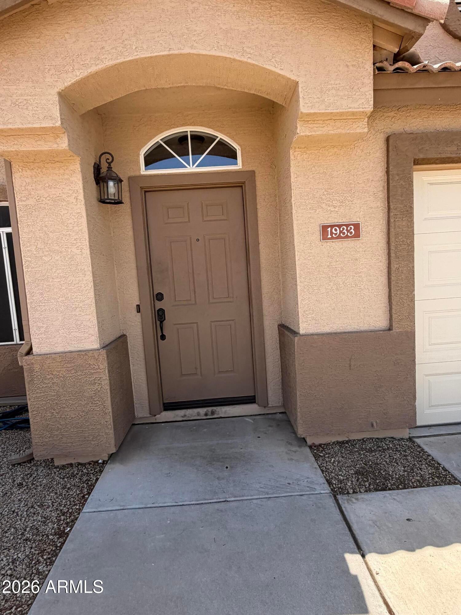 1933 E TYSON Place