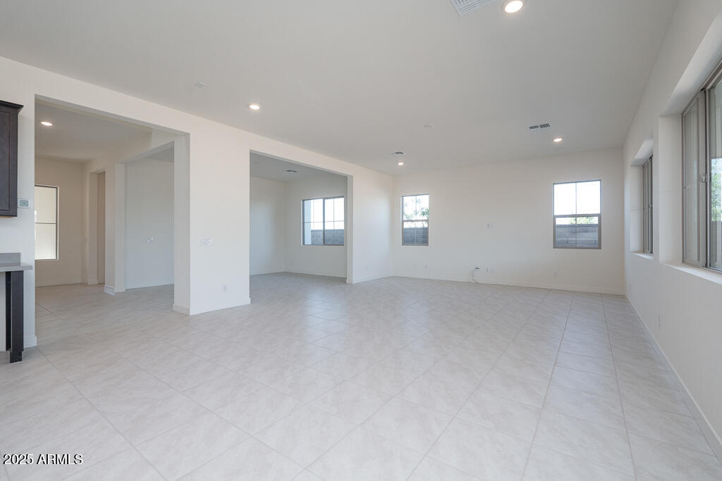 1224 E TONTO Drive