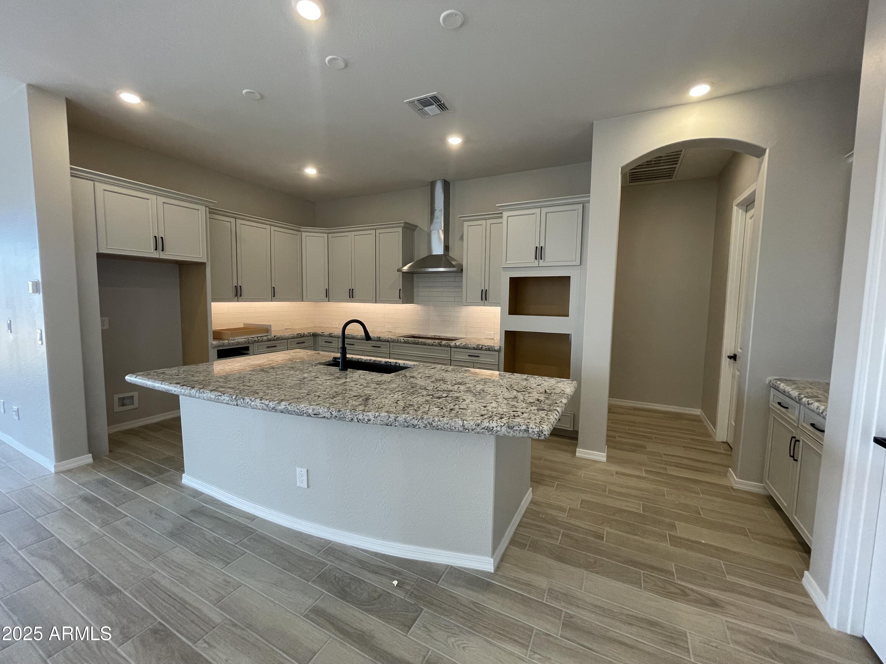 15776 W MARIPOSA GRANDE --