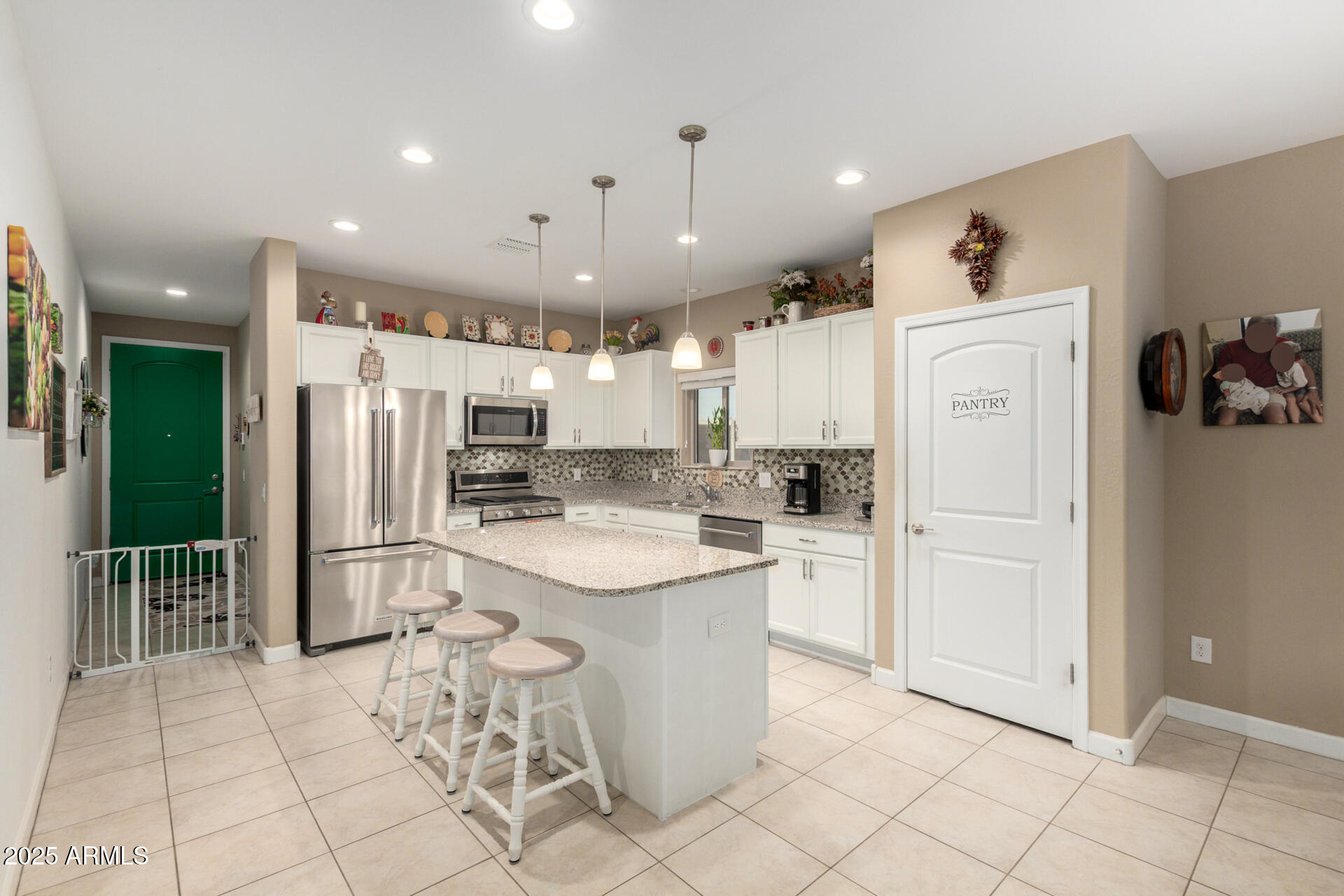4067 W MAGGIE Drive