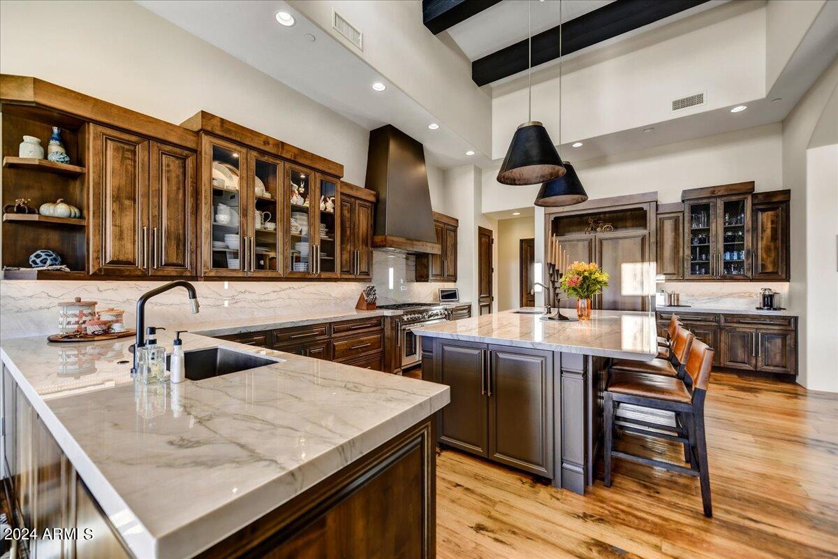 WHISPER ROCK - Residential