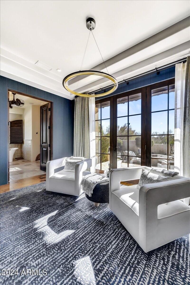 WHISPER ROCK - Residential