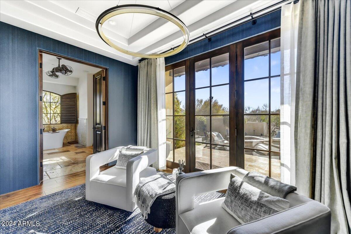WHISPER ROCK - Residential