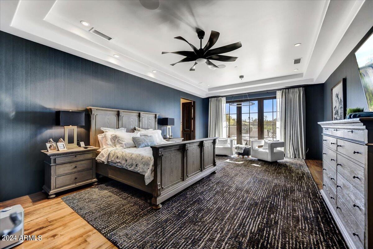 WHISPER ROCK - Residential