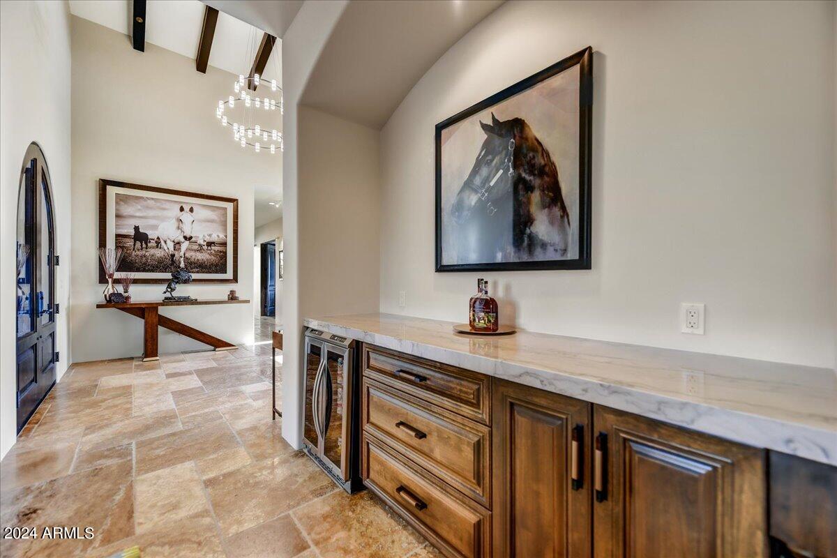 WHISPER ROCK - Residential